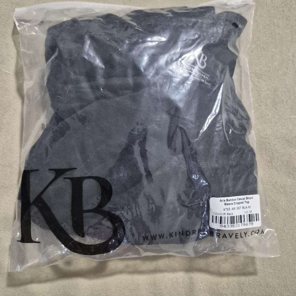 NWT Kindred Bravely Aria Bamboo Casual Cropped Short Sleeve Top - Picture 2 of 2